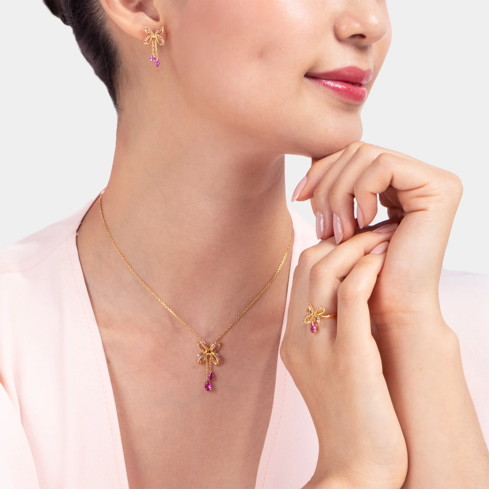 Blissful Knot Necklace Gold - Image 2