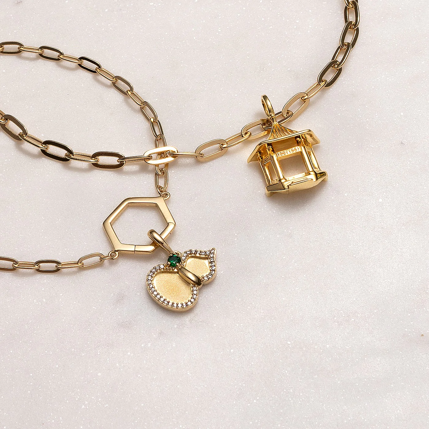 Charming Hulu Charm - Gold - Image 3