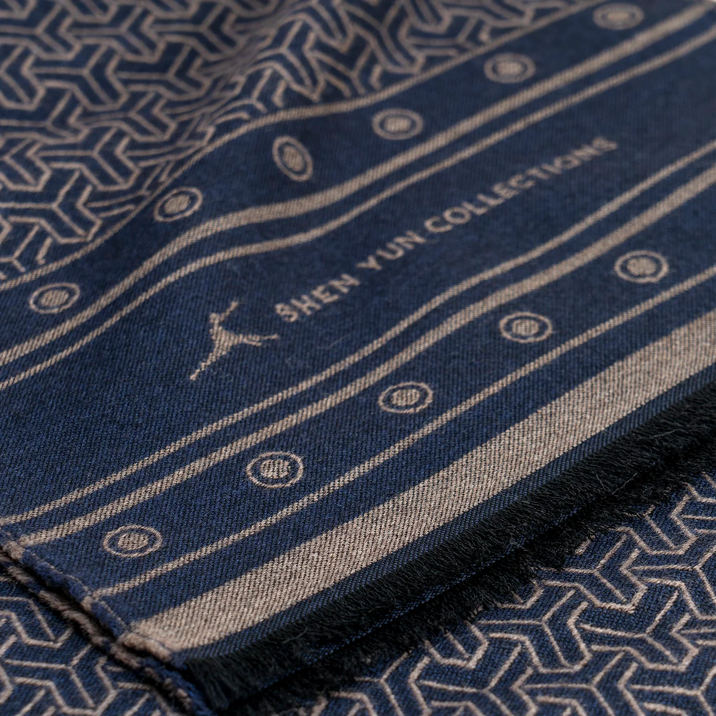 Devotion Scarf Dark Blue - Image 3