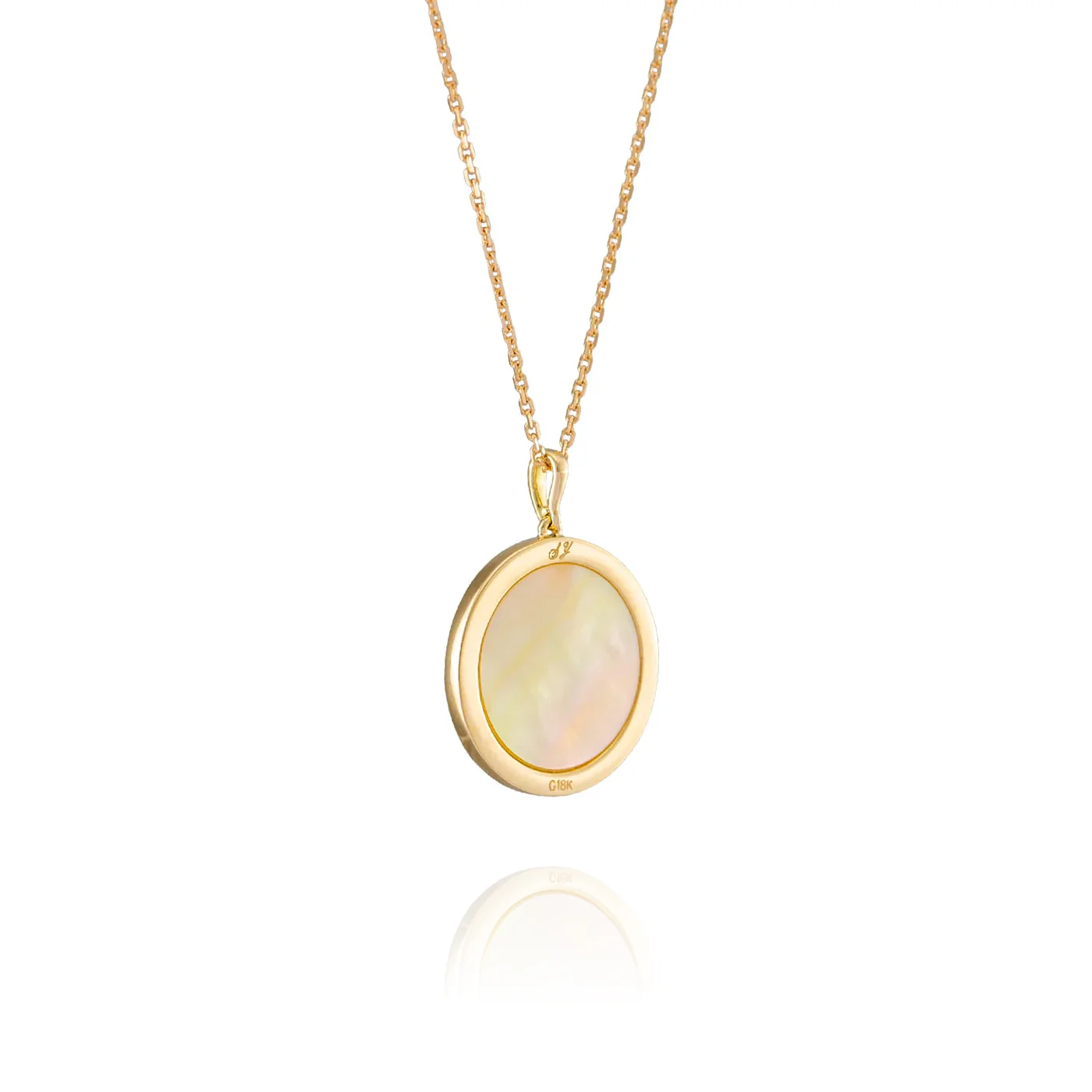 Divine Grace Pendant 18kt Yellow Gold with Gold Mother of Pearl - Image 4