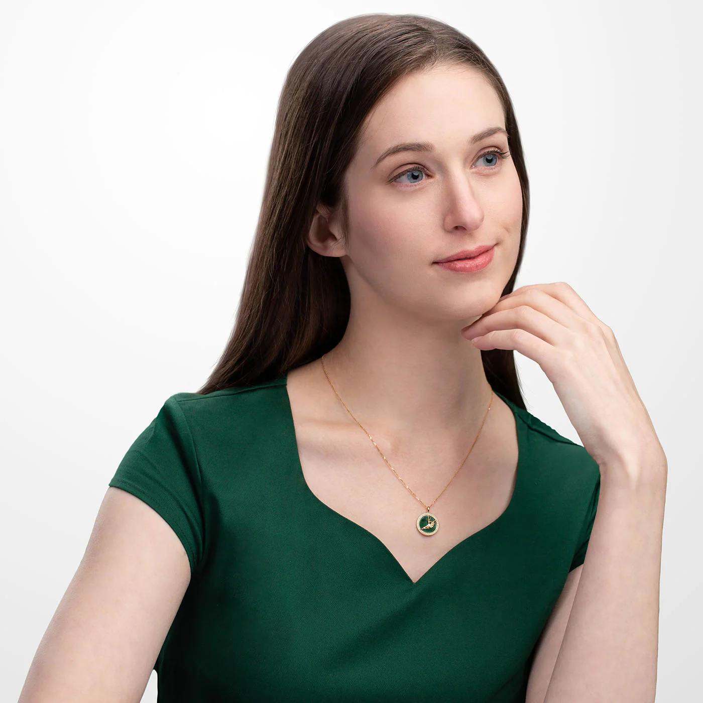 Divine Grace Pendant 18kt Yellow Gold with Malachite - Image 6