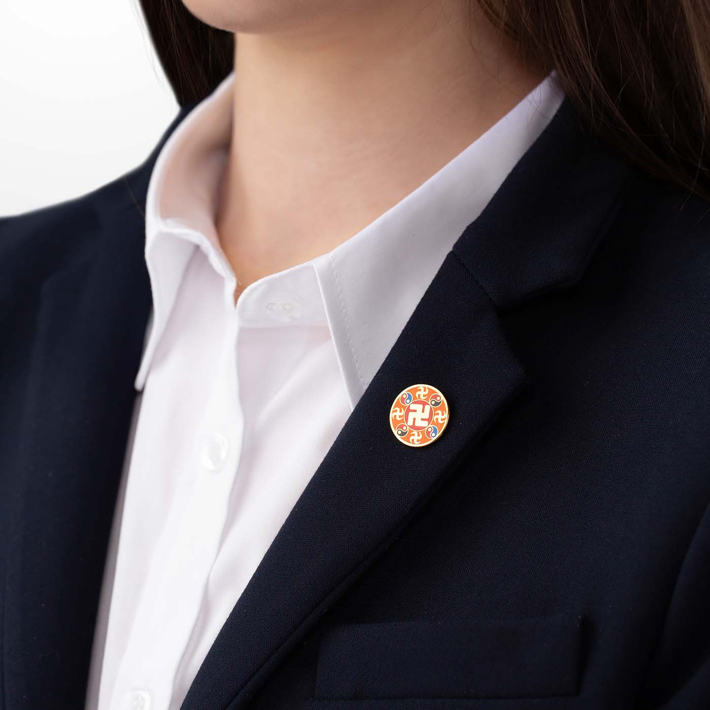 Falun Pin - Orange - Image 6