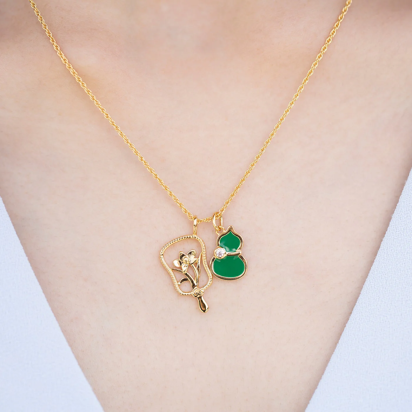 Magical Hulu Charm - Gold - Image 4