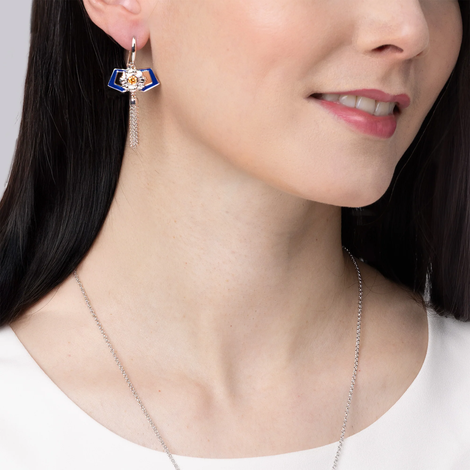 Manchurian Elegance Earrings Blue - Image 2