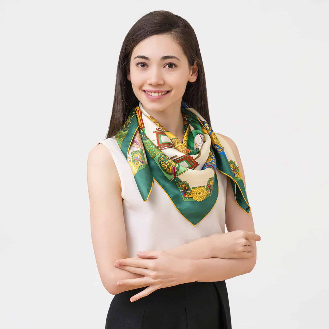 Manchurian Elegance Scarf - Image 3