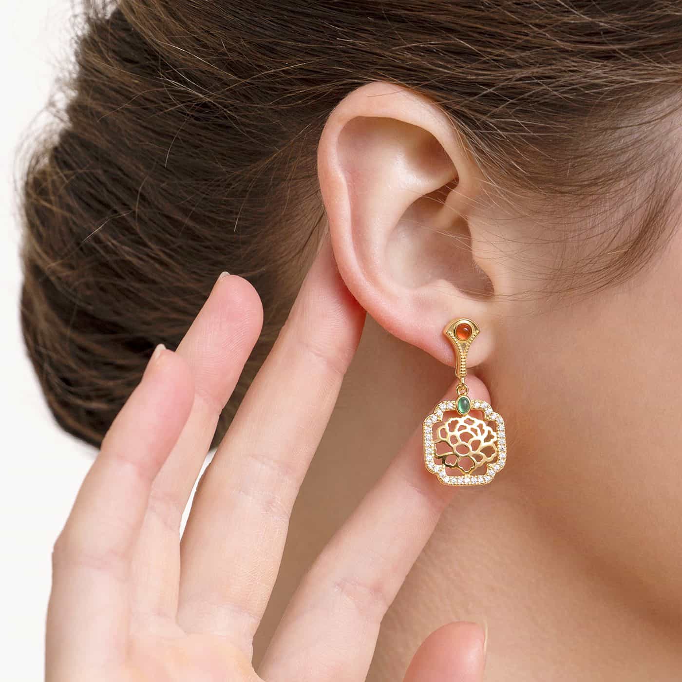 Tang Flower Dangle Earrings - Image 4