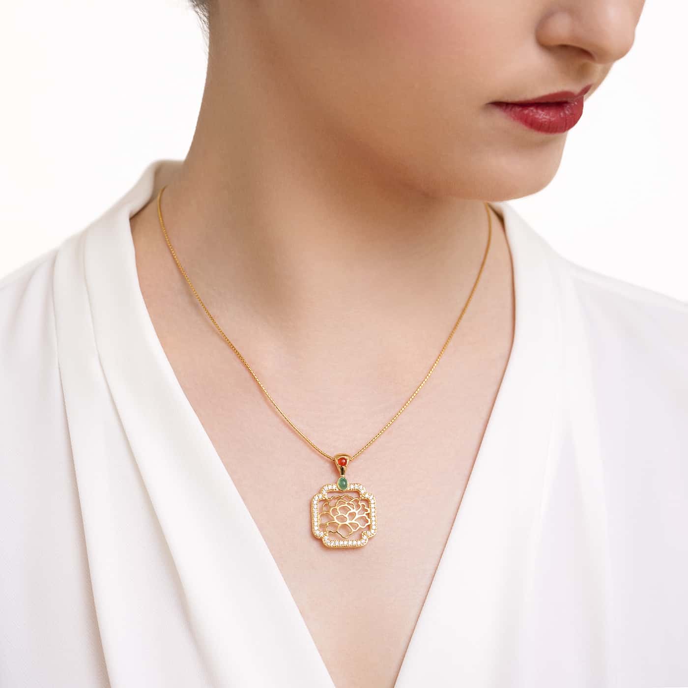 Tang Flower Necklace - Image 3