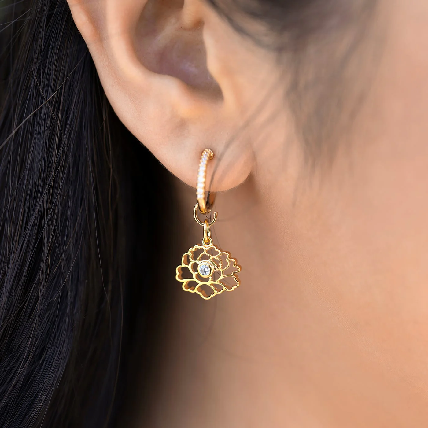 Tang Flower Charm - Gold - Image 4