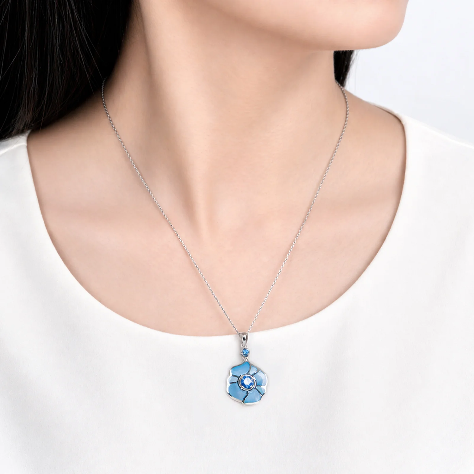 Windmill Grace Necklace Blue - Image 2
