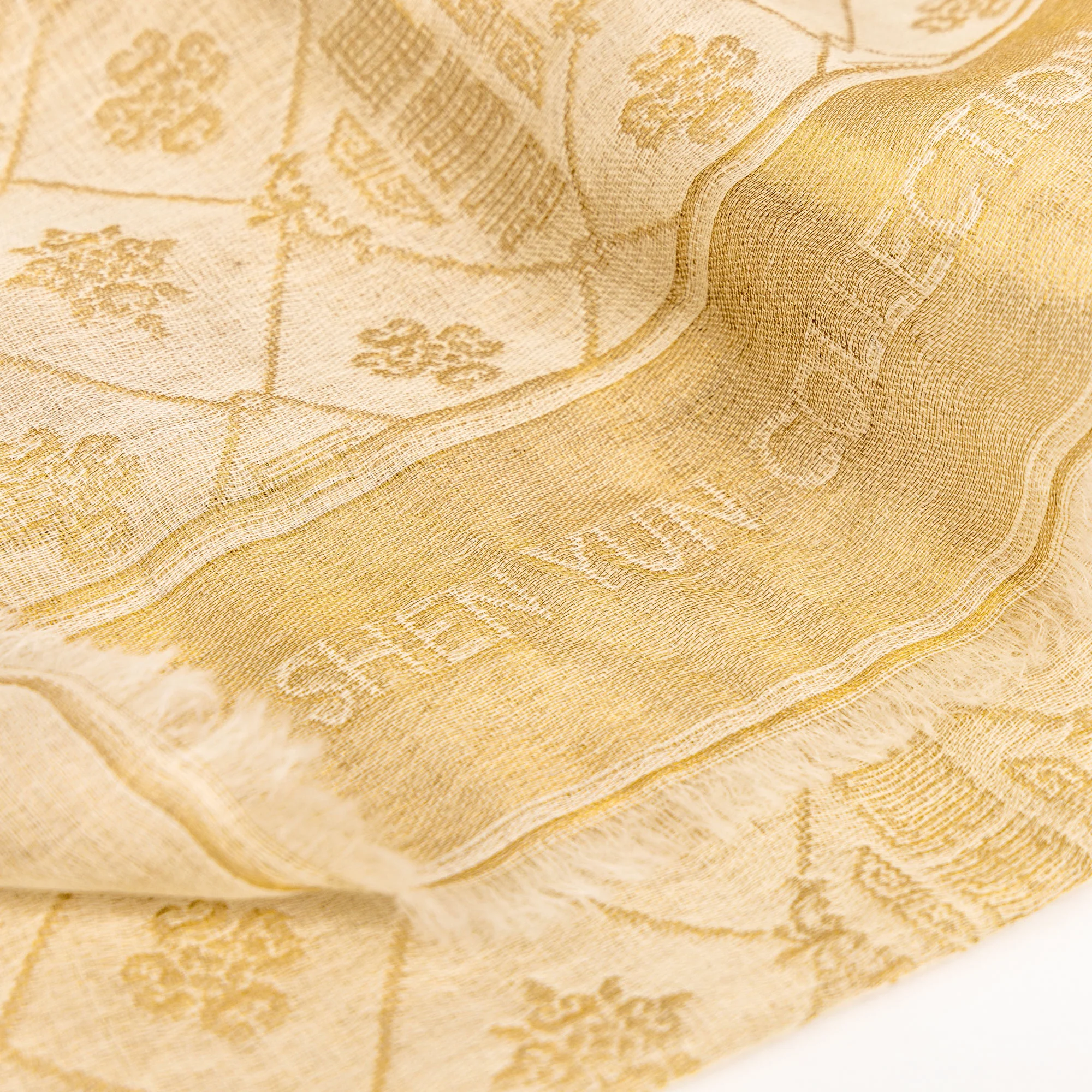 Zhen Shan Ren Long Scarf Gold - Image 3
