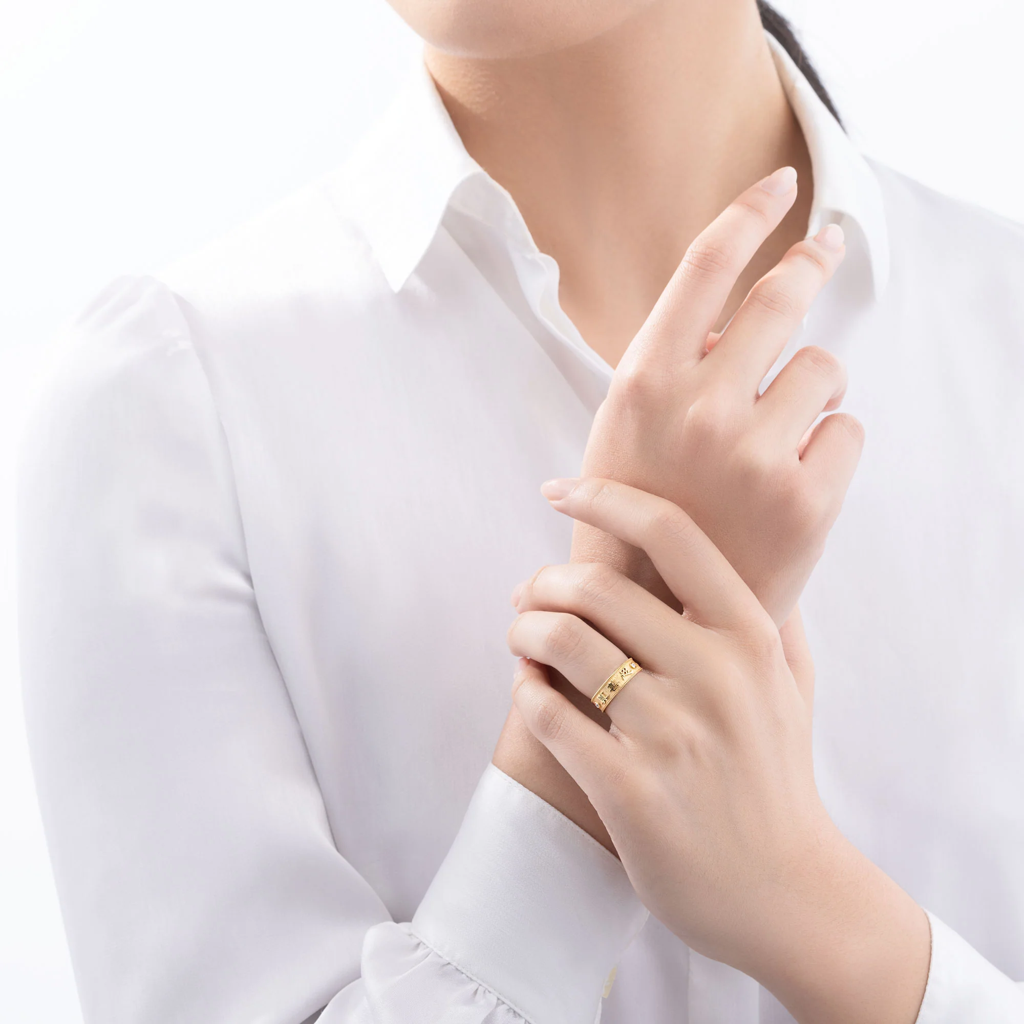 Zhen Shan Ren Timeless Elegance Ring 14kt Yellow Gold, 5mm wide - Image 2