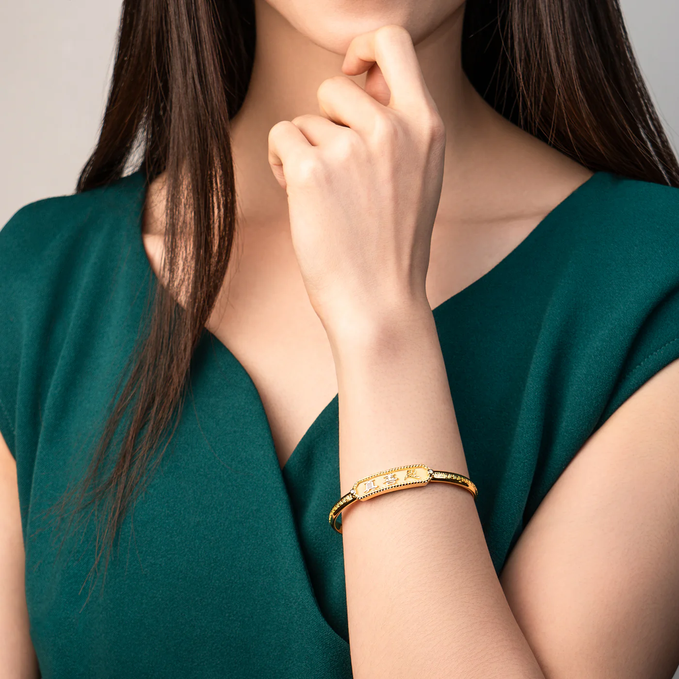 Zhen Shan Ren Wondrous Words Bangle Gold Vermeil - Image 4